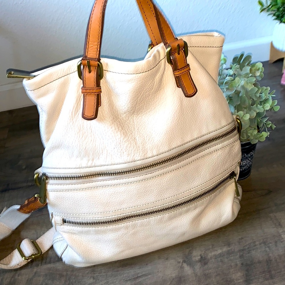 FOSSIL LARGE BEIGE PEBBLED LEATHER TOTE